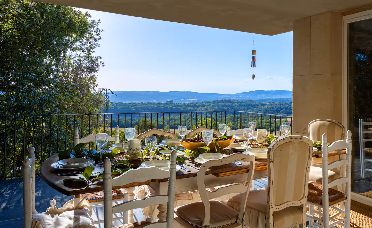 Cuisine maison préparée par la cheffe sur place